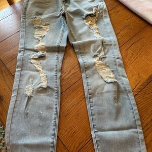 Judy Blue Gray Skinny Jeans with Distressed Detailing